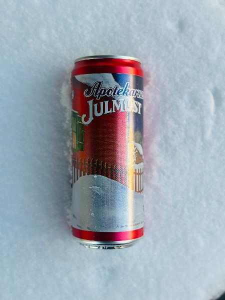 apotekarnas julmustburk i snön